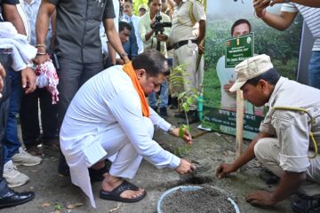 অসমত সেউজ বিপ্লৱৰ ৰূপৰেখা: অমৃত বৃক্ষ, ফলবাৰী, ড্ৰ’নেৰে চৰ-চাপৰি সেউজীকৰণ