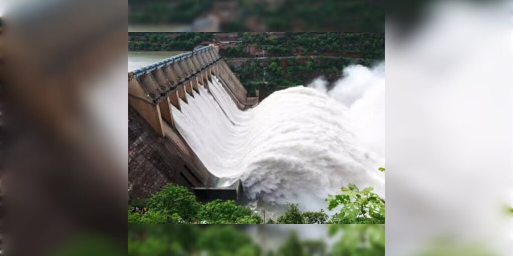 পুনৰ নীপকোৱে খুলি দিছে তিনিখনকৈ গেট