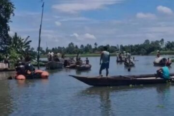 বাঢ়নী পানীত পৰি কৰুণ মৃত্যুৰ সাৱটি লয় এগৰাকী ১৭ বছৰীয়া ছাত্ৰীয়ে