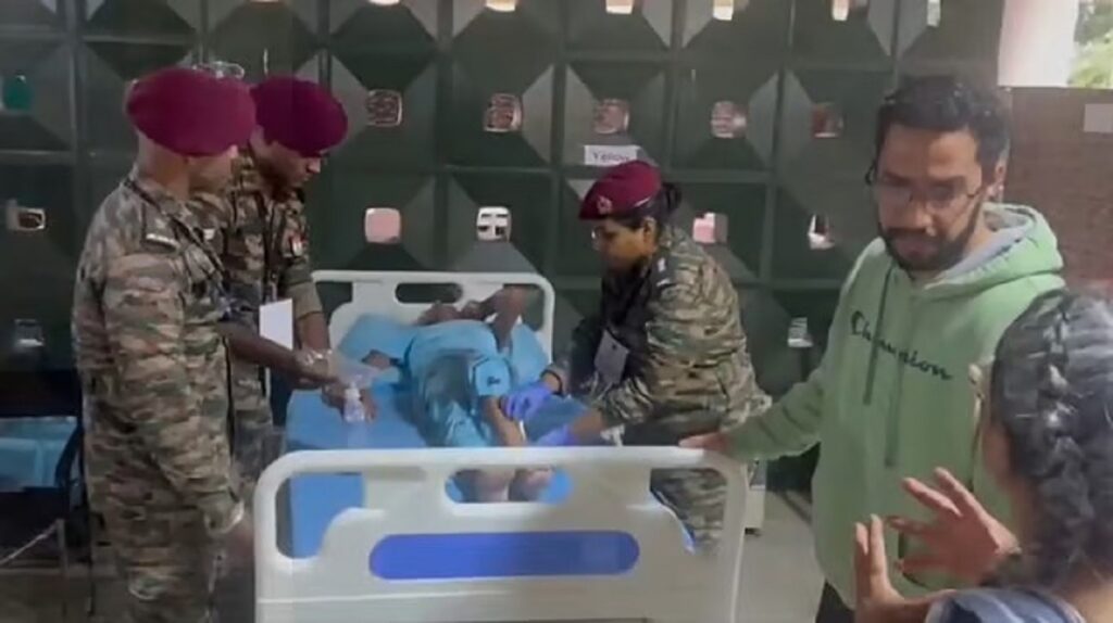 ভেনেজুৱেলাত ভাৰতীয় সেনাৰ মানৱীয় অভিযান! ধ্বংসস্তূপৰ মাজৰ পৰা উদ্ধাৰ ৭৯ বৰ্ষীয় বৃদ্ধাক