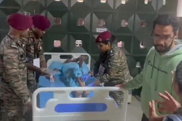 ভেনেজুৱেলাত ভাৰতীয় সেনাৰ মানৱীয় অভিযান! ধ্বংসস্তূপৰ মাজৰ পৰা উদ্ধাৰ ৭৯ বৰ্ষীয় বৃদ্ধাক