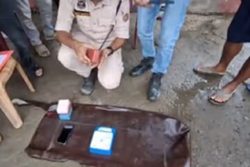 অটোৰ গোপন চেম্বাৰত লুকুৱাই অনা সন্দেহযুক্ত হেৰ’ইন জব্দ; ধলাইত আটক চালক