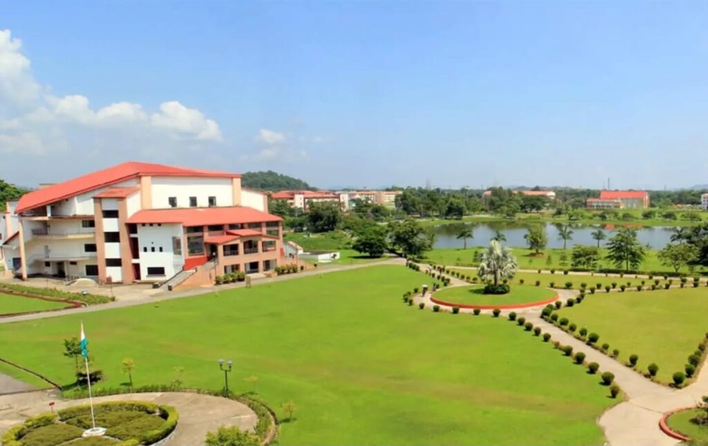 আই আই টি গুৱাহাটীৰ একাডেমিক ভৱনৰ পৰা পৰি CSE ৰ ছাত্ৰ ৰিতেশ ৰাজ সিংৰ মৃত্যু