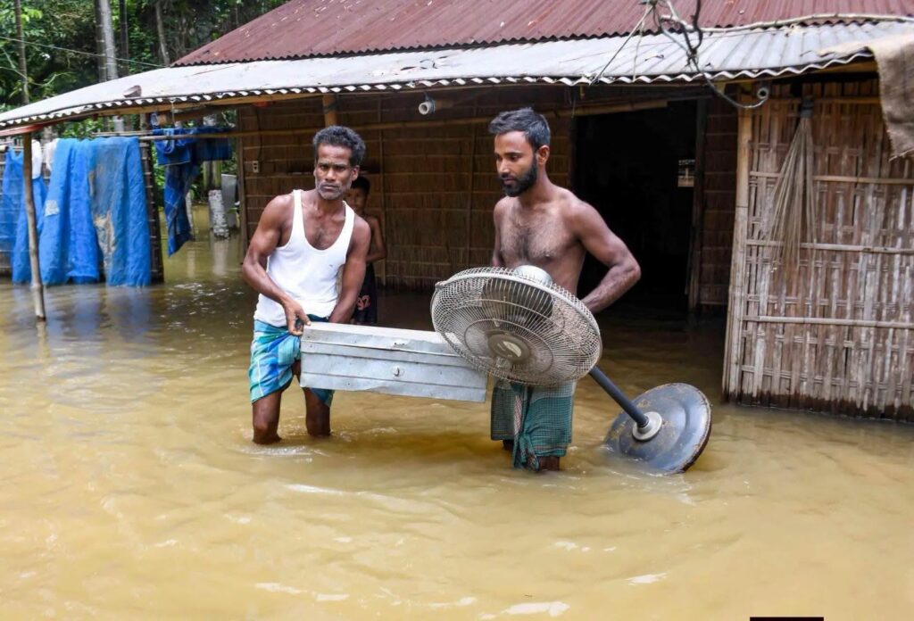 বানপানীৰ পিছত শিৱসাগৰ, যোৰহাট, গোলাঘাট, চৰাইদেউত ঋণ ৰেহাই ঘোষণা কৰিলে অসম চৰকাৰে