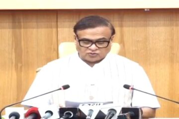 ৰাজ্য, নাবাৰ্ড আৰু কেন্দ্ৰীয় পুঁজিৰে ৫ বছৰৰ বাবে ৫০,০০০ কোটি টকাৰ আন্তঃগাঁথনি পৰিকল্পনাত হিমন্ত কেবিনেটৰ অনুমোদন