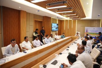 উজনিৰ বানপীড়িত প্ৰায় ৬২ হাজাৰ বানাক্ৰান্ত পৰিয়াললৈ ১৫ হাজাৰকৈ টকা মুকলি