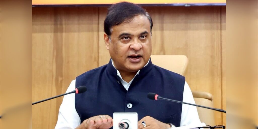 উজনিৰ বন্যাৰ্তই আজমলৰ ভৰিত ধৰা প্ৰসংগক লৈ প্ৰতিক্ৰিয়া ব্যক্ত মুখ্যমন্ত্ৰী ড০ হিমন্ত বিশ্ব শৰ্মাৰ