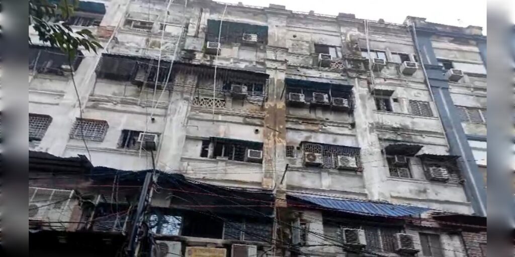 কলকাতাৰ হোটেলত অগ্নিকাণ্ড