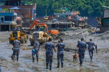 বৰষুণৰ বাবে নেপালত সাময়িকভাৱে স্থগিত উদ্ধাৰ অভিযান
