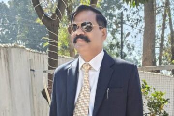 চাৰি মাহত ১০টা গোচৰৰ বিচাৰ; ২২ জনক ফাঁচীৰ নিৰ্দেশ দি চৰ্চাত উত্তৰ প্ৰদেশৰ ন্যায়াধীশ ৰবি কুমাৰ দিবাকৰ
