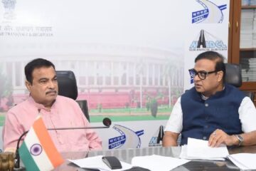 বানবিধ্বস্ত ৰাষ্ট্ৰীয় ঘাইপথ পুনৰ নিৰ্মাণৰ প্ৰস্তাৱ; নতুন দিল্লীত নীতিন গাডকাৰী আৰু মুখ্যমন্ত্ৰীৰ গুৰুত্বপূৰ্ণ বৈঠক