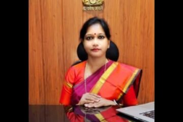 কেন্দ্ৰীয় চৰকাৰৰ যুটীয়া সচিব পেনেলত ড০ বৰ্ণালী ডেকা; অসমৰ প্ৰথমগৰাকী মহিলা আইএএছ হিচাপে নতুন অভিলেখ