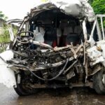 ৰাষ্ট্ৰীয় ঘাইপথত নিয়ন্ত্ৰণ হেৰুৱাই ডিভাইডাৰ পাৰ হৈ ট্ৰাকত খুন্দা যাত্ৰীবাহী বাহনৰ! ক্ষেত্ৰীত নিহত ৬