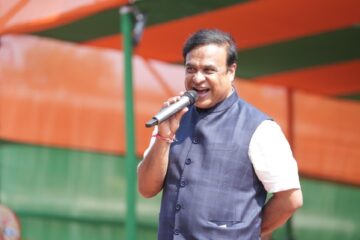 ৯৬,৮৪২ টা বানপীড়িত পৰিয়াললৈ ১৫,০০০ টকাকৈ ১৪৬.২৬ কোটি টকা বিতৰণ: ড০ হিমন্ত বিশ্ব শৰ্মা