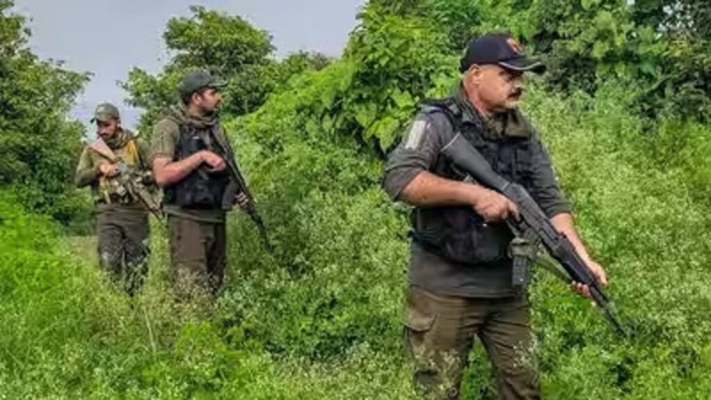 জম্মু-কাশ্মীৰত নিৰাপত্তাৰক্ষীৰ গুলীত নিহত লস্কৰ-ই-তৈবাৰ দুৰ্ধৰ্ষ সন্ত্ৰাসবাদী