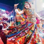 নৱৰাত্ৰিৰ গৰ্বা-ডাণ্ডিয়াত মুছলমানৰ প্ৰৱেশ নিষিদ্ধ ভি এইচ পিৰ! কপালত থাকিব লাগিব তিলক