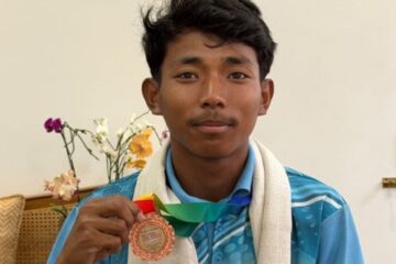 ৰাষ্ট্ৰীয় লন বলছ চেম্পিয়নশ্বিপত ব্ৰঞ্জ জয় দক্ষিণ-পশ্চিম গাৰো পাহাৰৰ যুৱকৰ