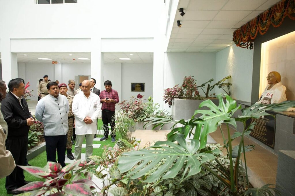 কেন্দ্ৰীয় ৰাজ্যিক মন্ত্ৰীৰ হেলেন লেপচা ছিকিম চৰকাৰী চিকিৎসা মহাবিদ্যালয় ভ্ৰমণ