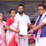 ৰাণীত ৰান্ধনি আৰু ৰন্ধন সহায়কক শিক্ষামন্ত্ৰীৰ সন্মান: ১২৩ গৰাকীক প্ৰদান মুখ্যমন্ত্ৰীৰ প্ৰশংসাপত্ৰ