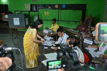 নগাঁৱত ভোটাৰৰ ব্যাপক সঁহাৰি: লাহৰীঘাটত সৰ্বাধিক আৰু বটদ্ৰৱাত সৰ্বনিম্ন ভোটদান