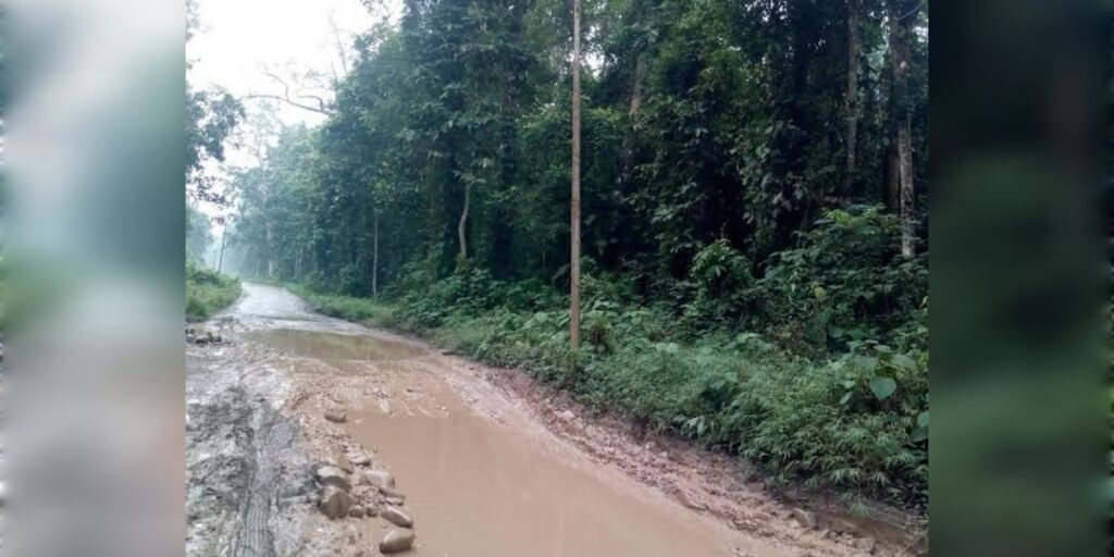 ৰাজ্যত এতিয়াও বহু হাজাৰ কিলোমিটাৰ কেঁচা পথ আছে