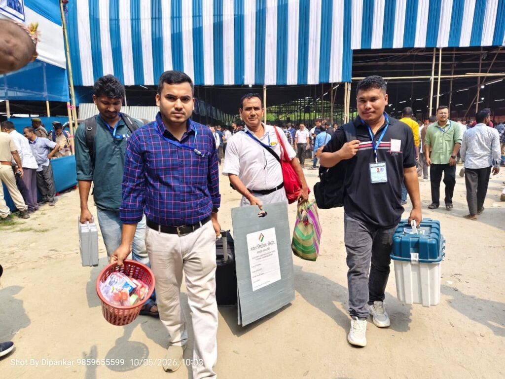 নগাঁও লোকসভা উপ-নিৰ্বাচনৰ বাবে সাজু প্ৰশাসন: কাইলৈ ১৯ লাখ ভোটাৰে নিৰ্ণয় কৰিব ১৫ প্ৰাৰ্থীৰ ভাগ্য