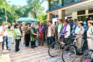 আৰণ্যক আৰু বিটিচি বন বিভাগে ৰাইমনাৰ ফ্ৰণ্টলাইন কৰ্মীক ১০ খন বাইচাইকেল প্ৰদান